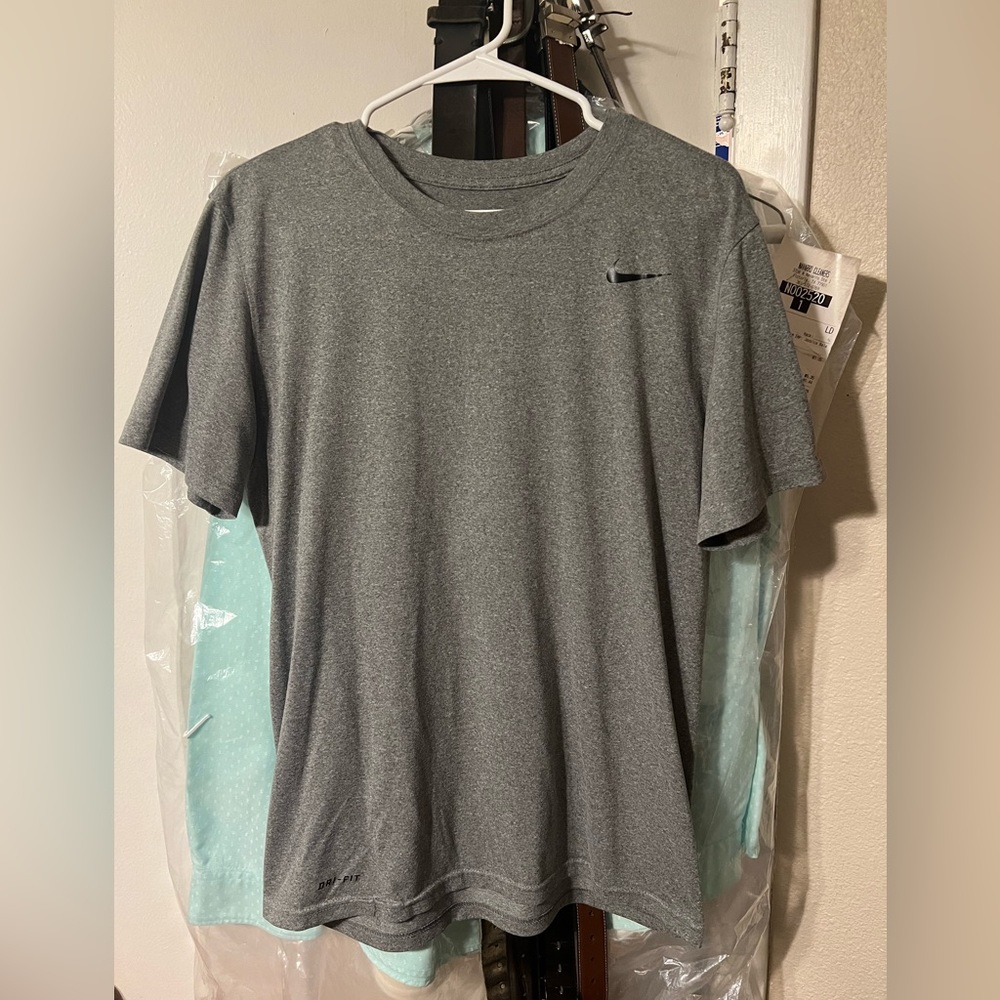 Nike dry fit tee!